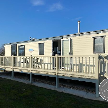 Meadow Lakes 22 - Golden Palm, Pet Friendly, Wifi, Bed Linen - Meadow Lakes Caravan & Lodge Hire سكيغنيس المظهر الخارجي الصورة