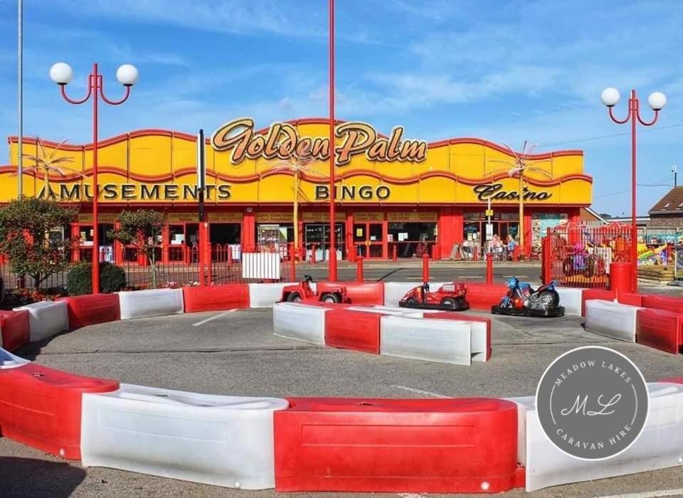 Meadow Lakes 22 - Golden Palm, Pet Friendly, Wifi, Bed Linen - Meadow Lakes Caravan & Lodge Hire سكيغنيس المظهر الخارجي الصورة